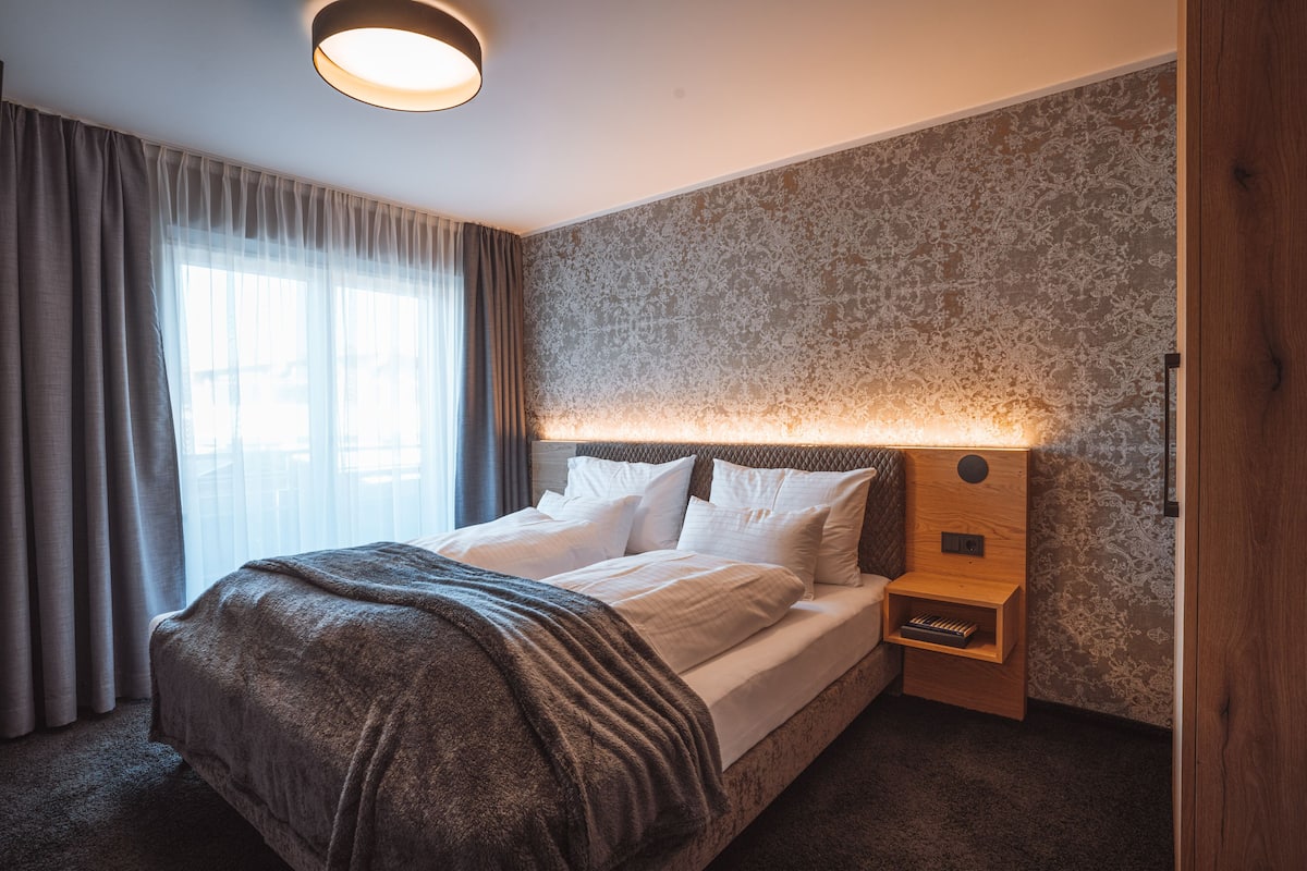 Rideaux occultants, Wi-Fi gratuit, décoration personnalisée