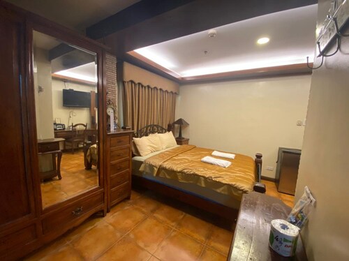 OYO 797 Brickwood Suites