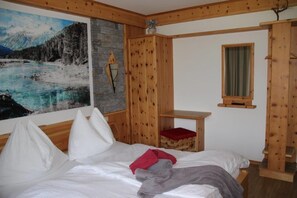2 Schlafzimmer, Bügeleisen/Bügelbrett, kostenloses WLAN, Bettwäsche