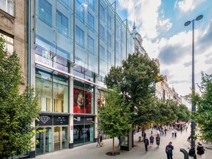 Front of property - VN3 Terraces Suites by Adrez Living (Prague)