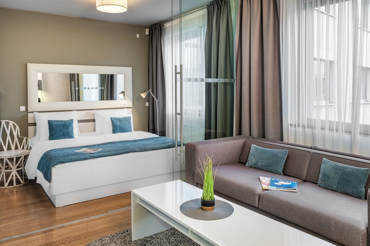 2 camere, biancheria da letto ipoallergenica, cassaforte in camera