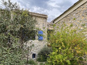 Exterior - Paradis de Provence / Leben wie Gott in Frankreich (Verfeuil)
