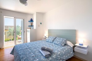 4 chambres, bureau, fer et planche à repasser, Wi-Fi