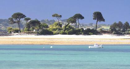 Villa LES TAMARIS pool 4 bed sea beach