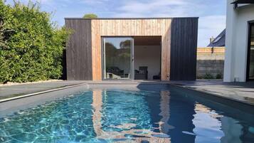 Piscine extérieure, piscine chauffée