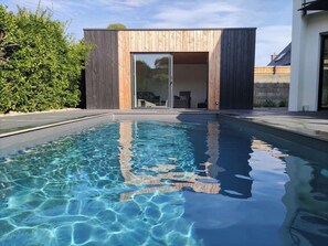 Outdoor pool, a heated pool