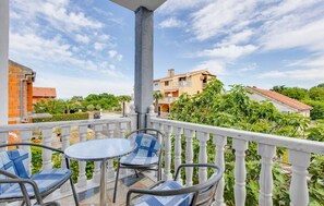 Outdoor dining - 1 bedroom nice apartment in Marsici (Marsici)