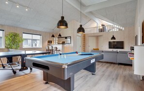 غرفة الألعاب