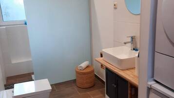 Dusche, Seife, Toilettenpapier