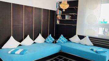 1 bedroom, iron/ironing board, travel cot, WiFi