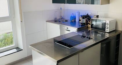 Apartment B - Stylish 2 room Loft City Center Ground Floor