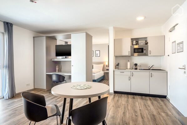 Standard-Apartment | Wohnbereich | Smart-TV, Fußbodenheizung