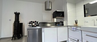 Trendy 1 room Condo City Center 1st floor