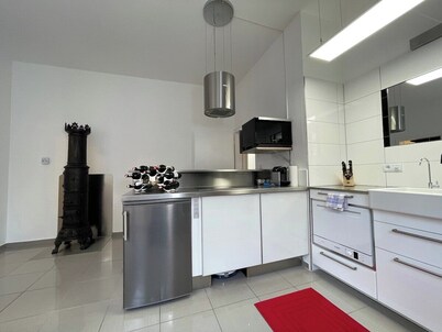 Trendy 1 room Condo City Center 1st floor