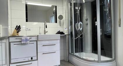 Trendy 1 room Condo City Center 1st floor