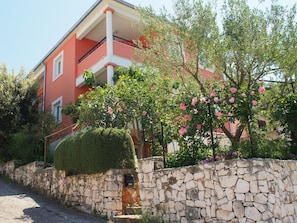 Apartment, 1 Queen Bed with Sofa bed | Exterior