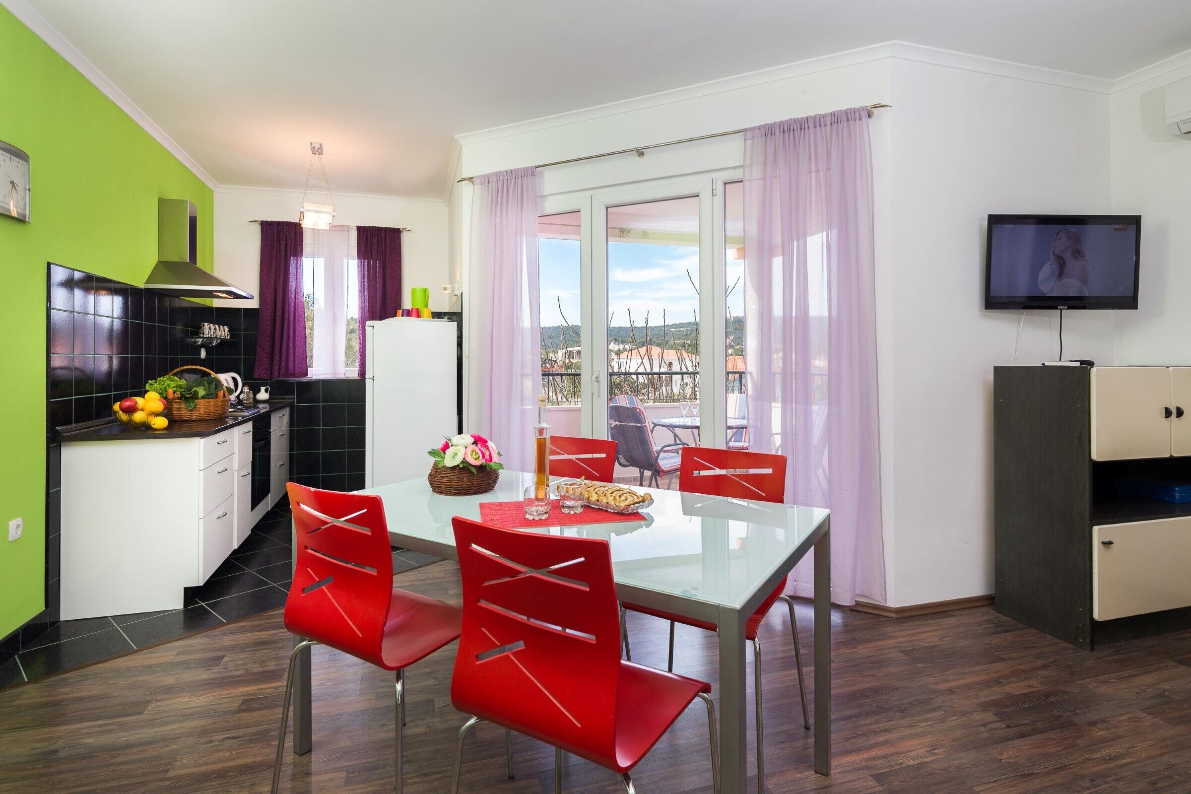 Apartment, Multiple Beds | Private kitchen | Fridge, oven, stovetop, dishwasher