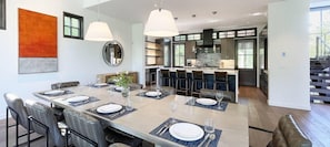 House, 4 Bedrooms | Dining