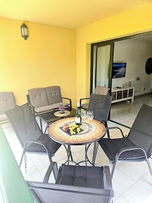 Dining - Vv Atlantic Garden with pool view, near beach (La Oliva)