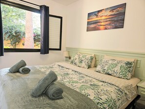 1 chambre, coffres-forts dans les chambres, bureau