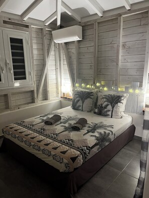 3 bedrooms, iron/ironing board, travel crib, free WiFi