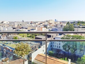 Property grounds - Charming appartment, balcony and stunning view! (Paris)
