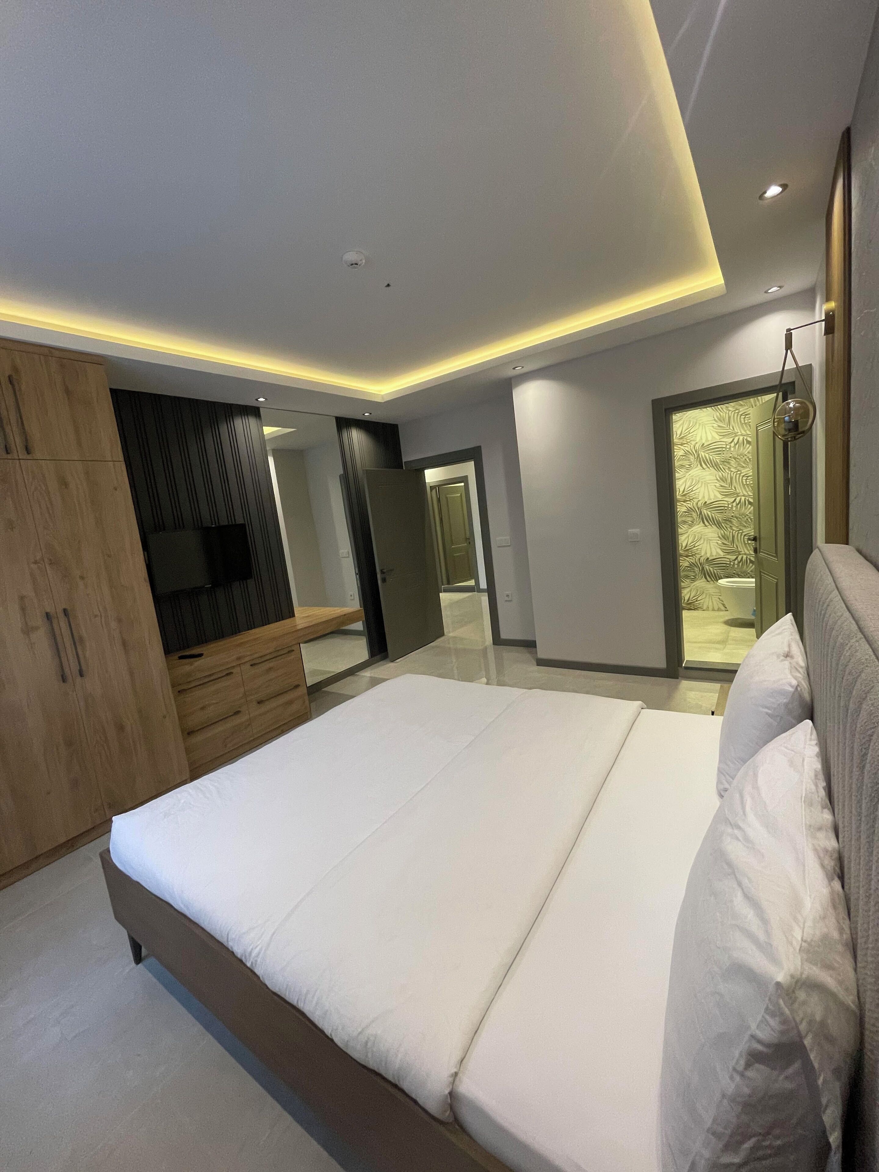 Apartment | 3 bedrooms, blackout curtains, soundproofing, iron/ironing board