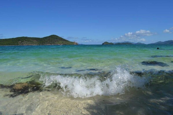 Beach nearby, sun-loungers, beach towels
