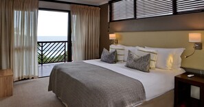 Apartment, 3 Bedrooms | Minibar, in-room safe, desk, laptop workspace