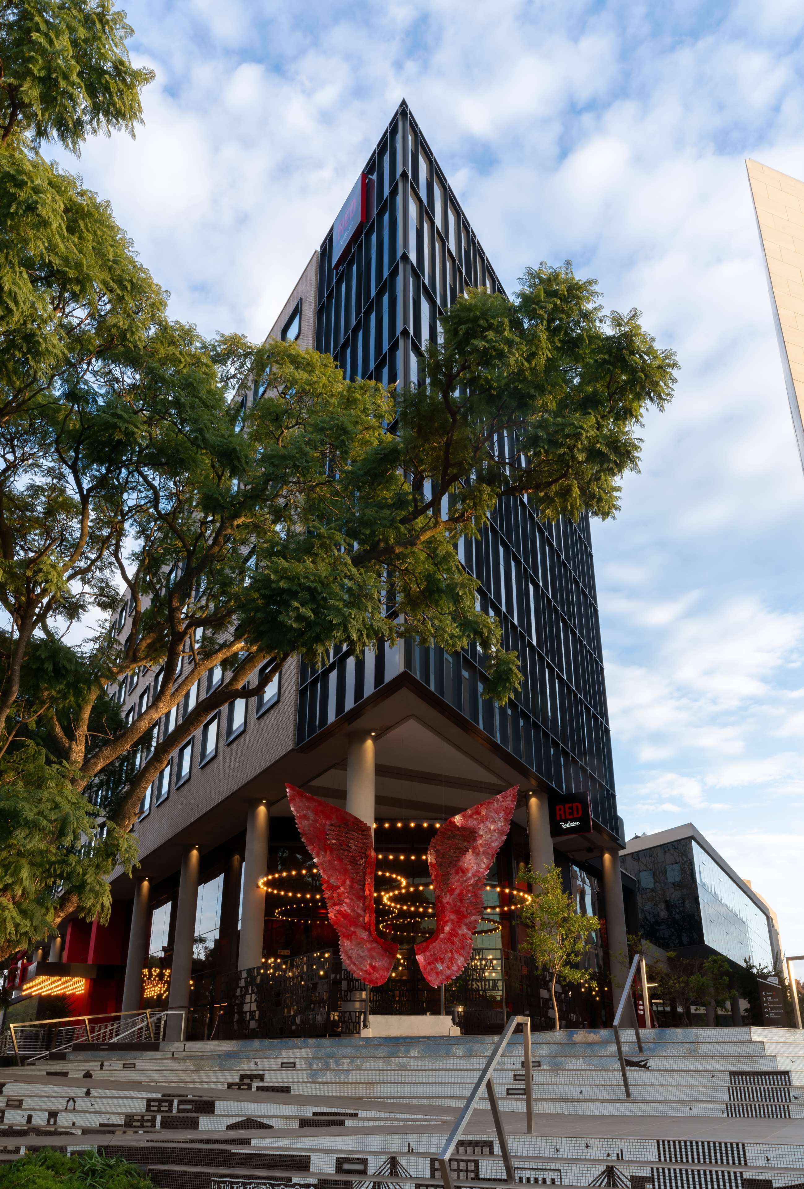 Photo - Radisson RED Hotel Johannesburg Rosebank