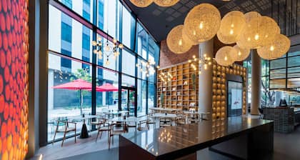 Radisson RED Hotel, Johannesburg Rosebank