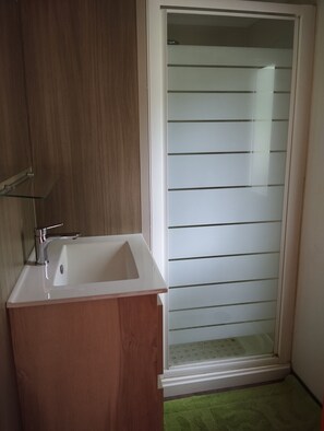Een douche, een haardroger