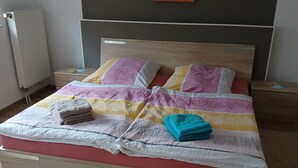 2 habitaciones, wifi gratis y ropa de cama 