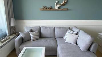 Studio | Living area | Smart TV