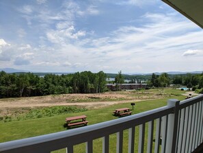 Property grounds - Cedar Lodge 202. 1 bedroom condo with Lake Winni views! (Laconia)