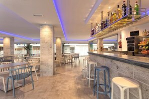 Bar (in der Unterkunft)