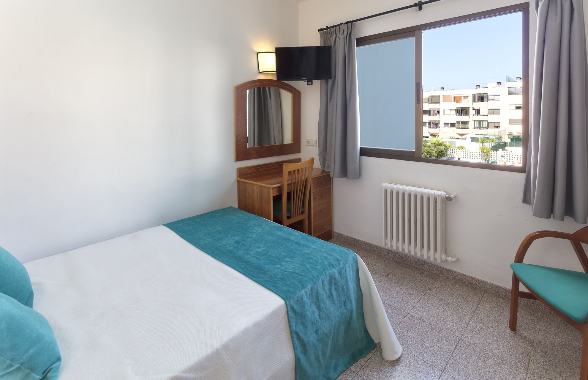 Single Room | Desk, blackout drapes, free WiFi, wheelchair access