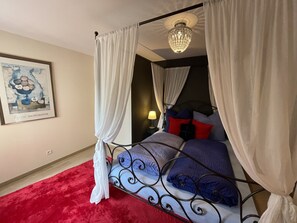 1 غرفة نوم ومكواة/لوح كي وواي فاي مجانًا وملاءات أسرّة