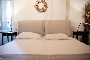 Iron/ironing board, free WiFi, bed sheets - Areopoli central apartment in Areopoli,Mani (Areopoli)
