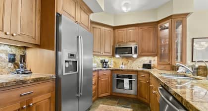 12 C Powder Run 2 Bedroom Condo by RedAwning