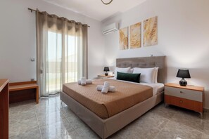 2 makuuhuonetta, tallelokero huoneessa, äänieristys, silitysrauta/-lauta