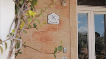 Superior Apartment, 2 Bedrooms | 2 bedrooms, in-room safe, desk, soundproofing