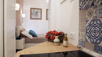 Superior Apartment, 2 Bedrooms | Private kitchenette | Fridge, stovetop, cookware/dishes/utensils