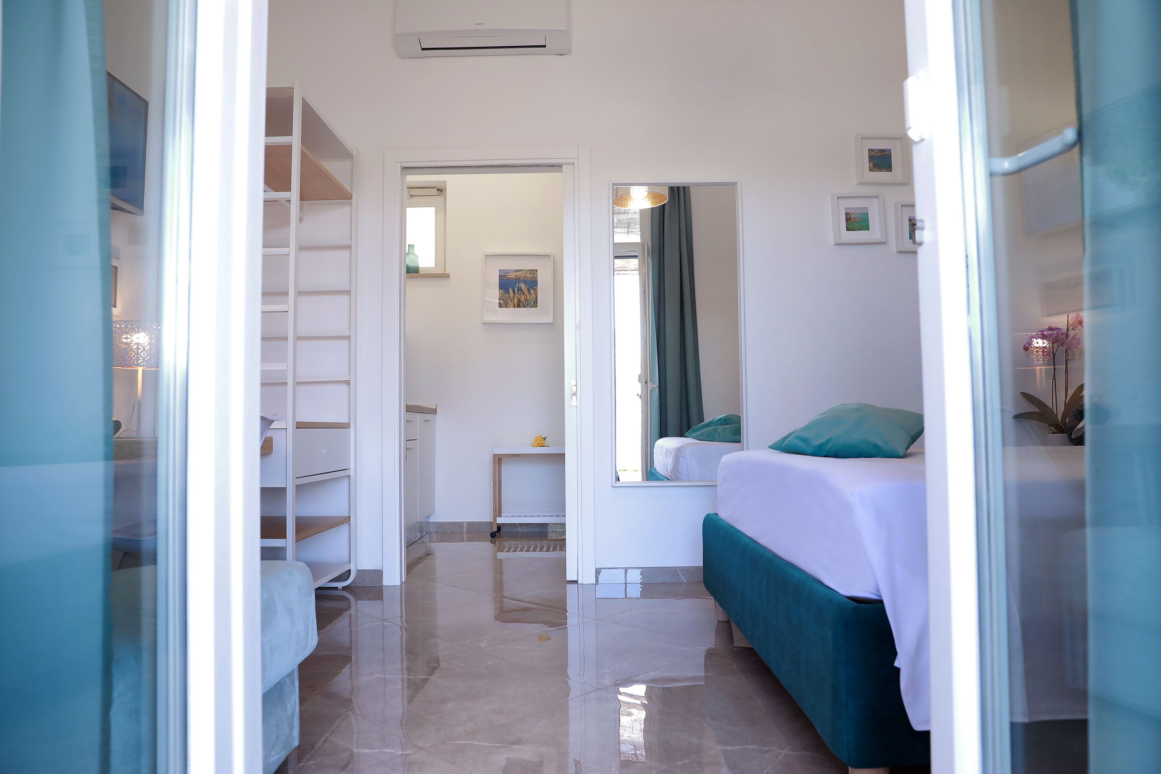 In-room safe, desk, soundproofing, free WiFi