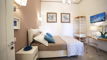 Superior Apartment, 2 Bedrooms | 2 bedrooms, in-room safe, desk, soundproofing