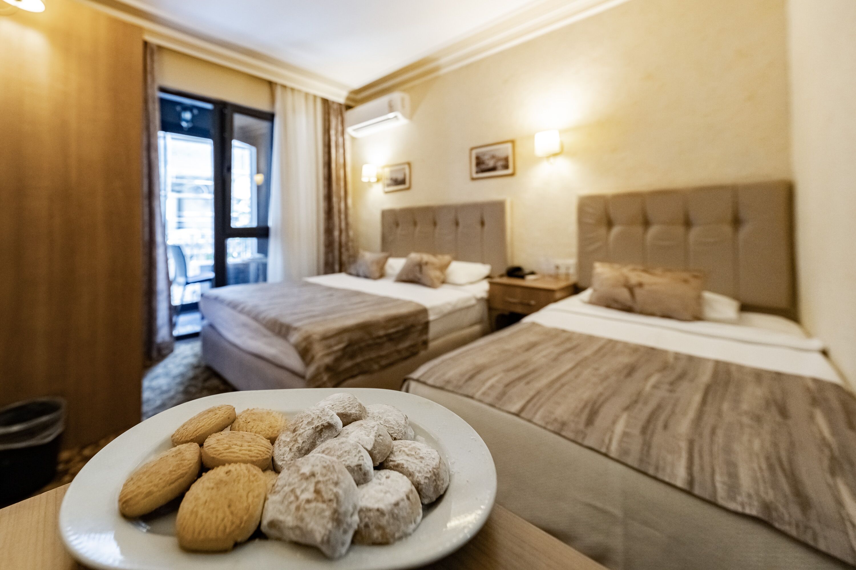 standard room with city view and french balcony (twin bed) | desk, soundproofing, iron/ironing board, free wifi