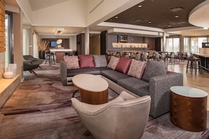 Lobby - Courtyard by Marriott Houston Northeast (Houston)