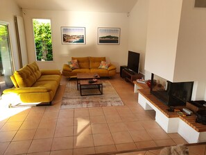 Smart TV, monitores de computador, impressoras