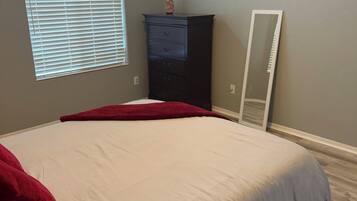 3 bedrooms, desk, iron/ironing board, travel cot