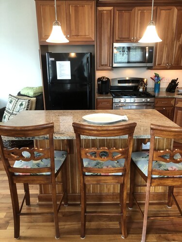 Dog Friendly Townhome in the heart of Stone Harbor